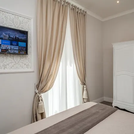 Charme & Chic Prestige