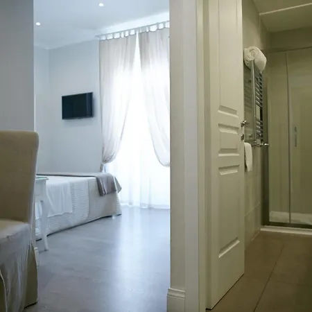 Charme & Chic Prestige Alojamento de Acomodação e Pequeno-almoço Roma