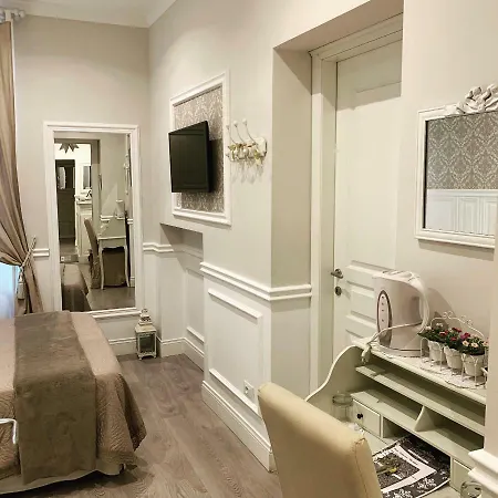 Charme & Chic Prestige Alojamento de Acomodação e Pequeno-almoço Roma