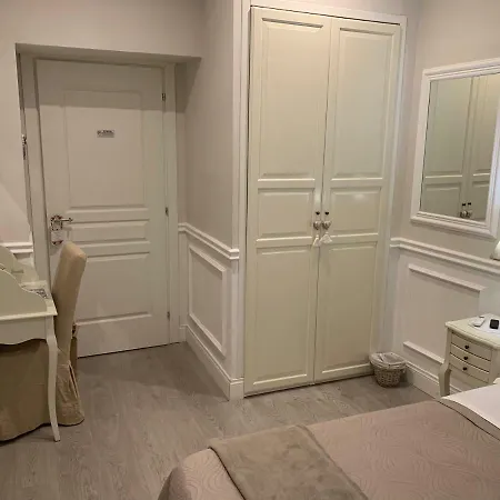 Alojamento de Acomodação e Pequeno-almoço Charme & Chic Prestige Roma