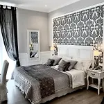 Charme & Chic Prestige Alojamento de Acomodação e Pequeno-almoço Roma