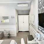 Charme & Chic Prestige Alojamento de Acomodação e Pequeno-almoço