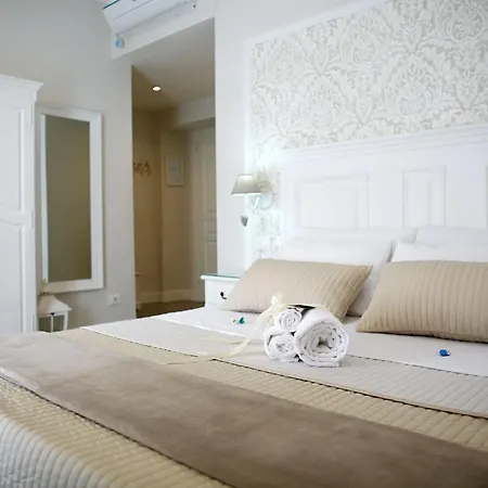 Charme & Chic Bed and breakfast Roma