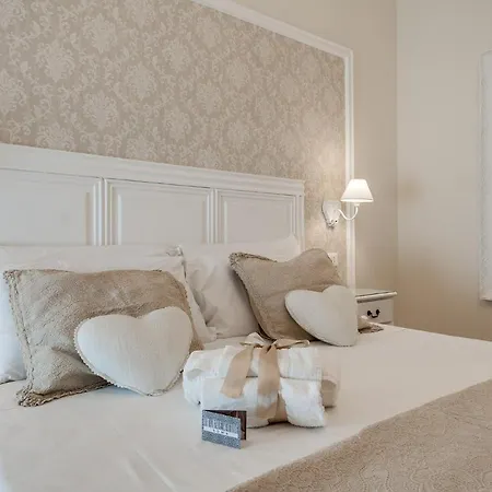 Charme & Chic Bed and breakfast 2*