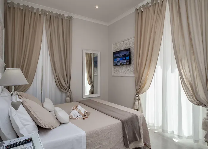 Charme & Chic Prestige Bed & Breakfast