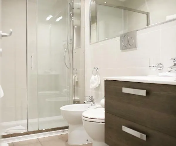 Charme & Chic Prestige לינה וארוחת בוקר 4*