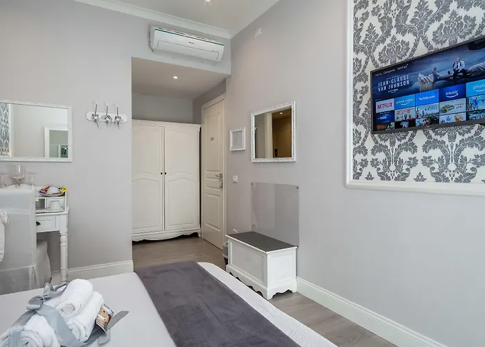 Charme & Chic Prestige Bed and breakfast Roma